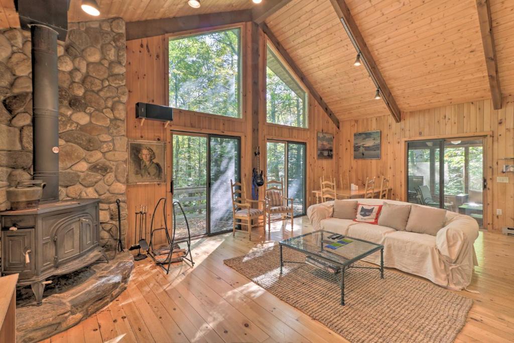 Sandisfield House | Cabin w/3 Acres, Tennis Courts: By 4 Ski Mtns