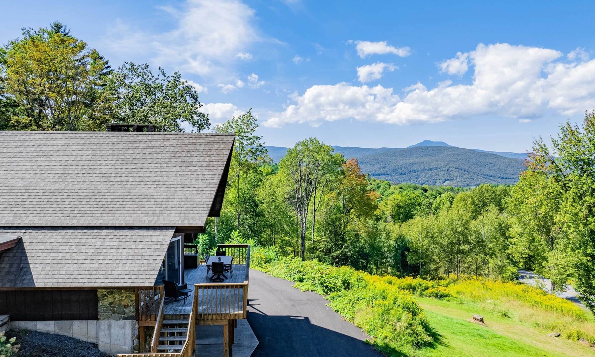Waterbury House | Camel's Hump View Ski House - 10 miles to Stowe!