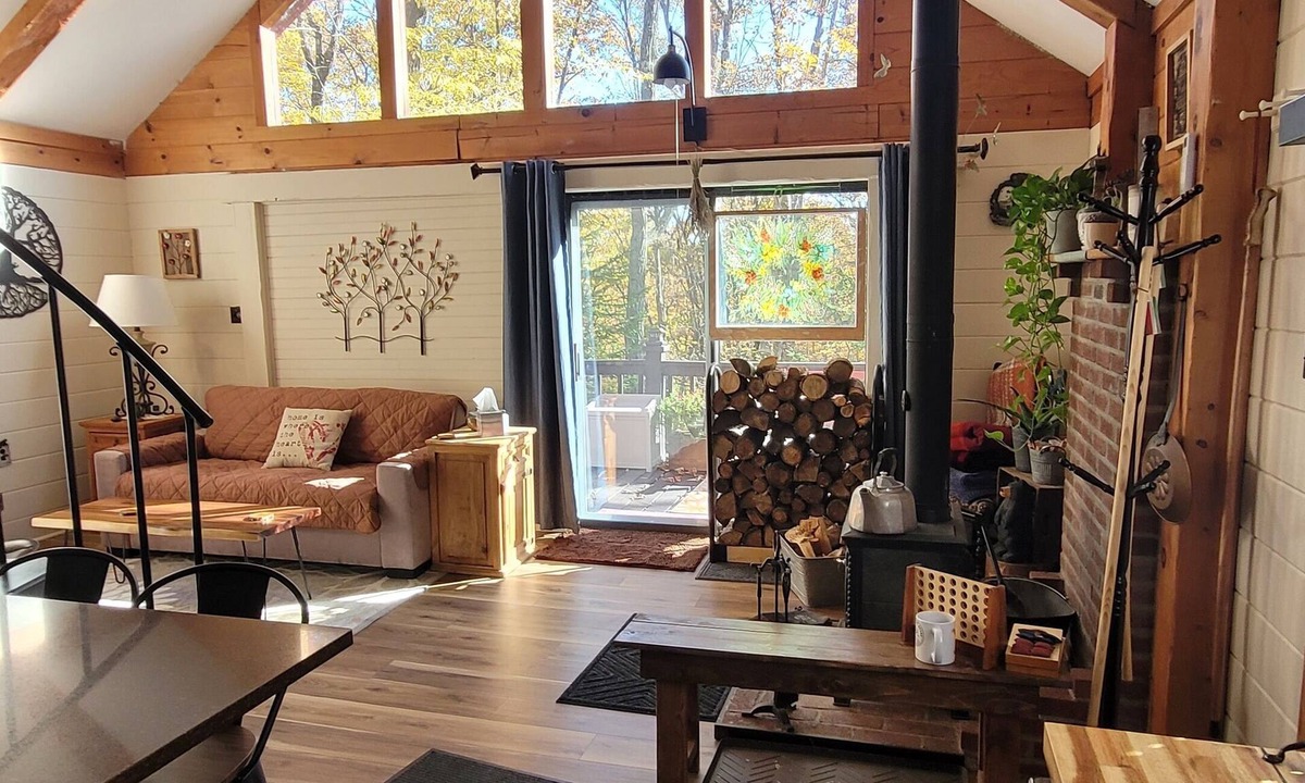 Sabinsville Cabin | Camp Coyote Ridge Westfield/PA Grand Canyon/Tioga Forrest. Pet friendly.