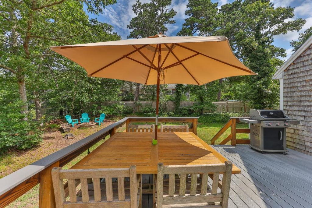 East Harwich House | Cape Cod Cottage Near Beaches & Bike Trail