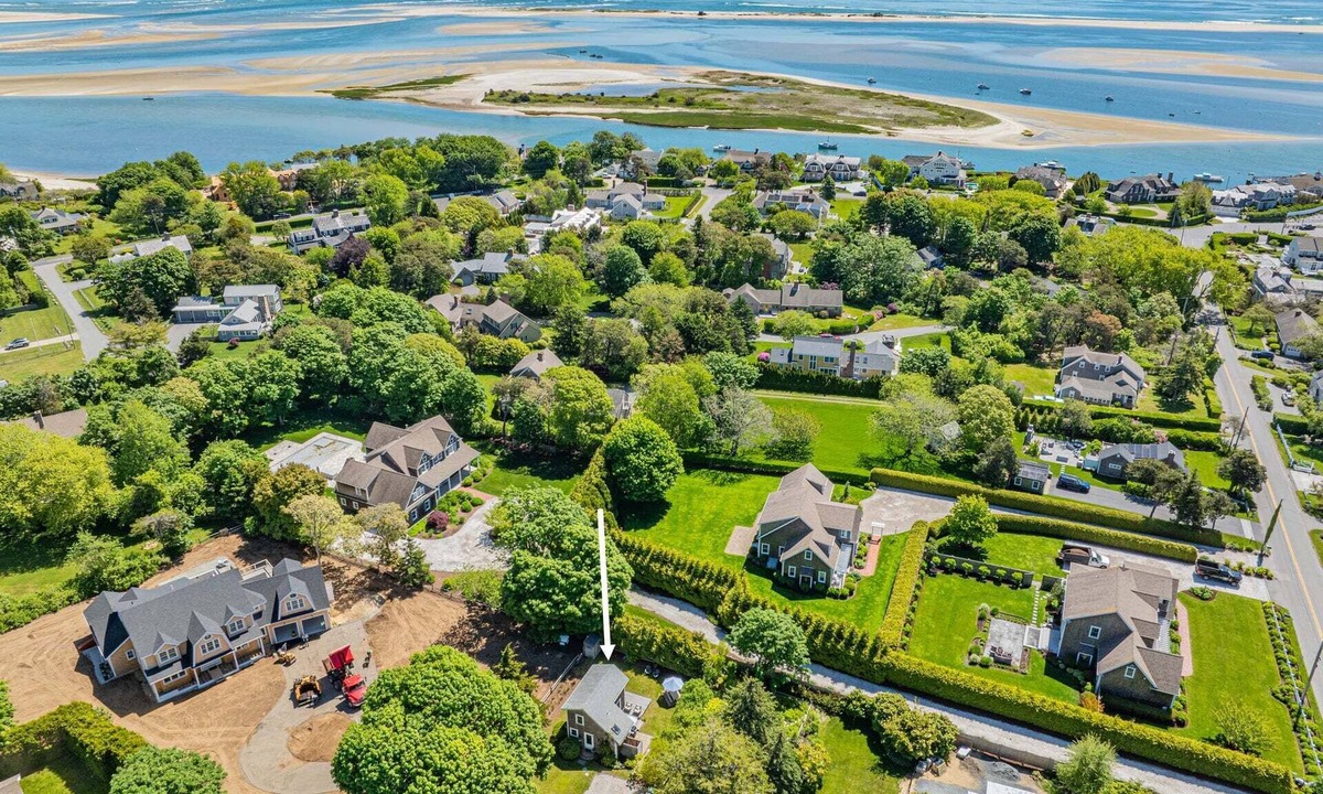 Chatham Cottage | Cape Cod Cottage near Beaches & Downtown