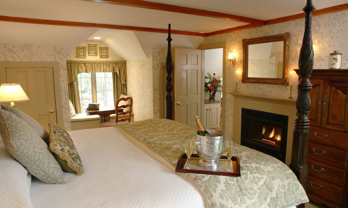 Chatham Bed & Breakfast | Captain's House Inn