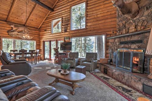 Cascade House | Cascade Cabin w/Mountain View & River Access