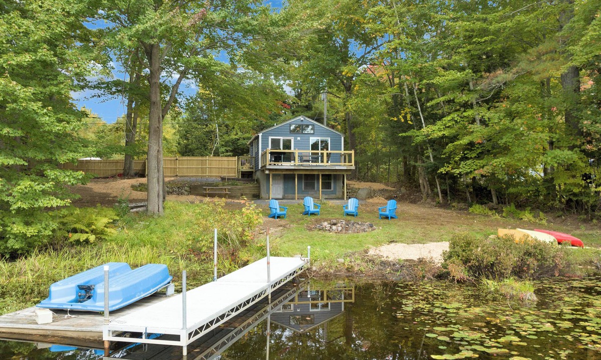 Lyman Cabin | Cast & Relax! Little Blue Cabin on Wadleigh Pond