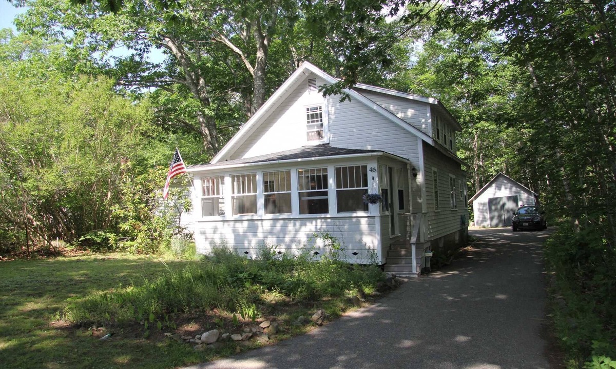 Bar Harbor House | Catbird Cottage - Updated Cozy Gem, 2 miles to Acadia National Park, short walk to the bay