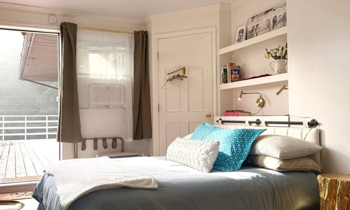 Highmount Apartment | Catskills Apartment, Little Love Bird #5
