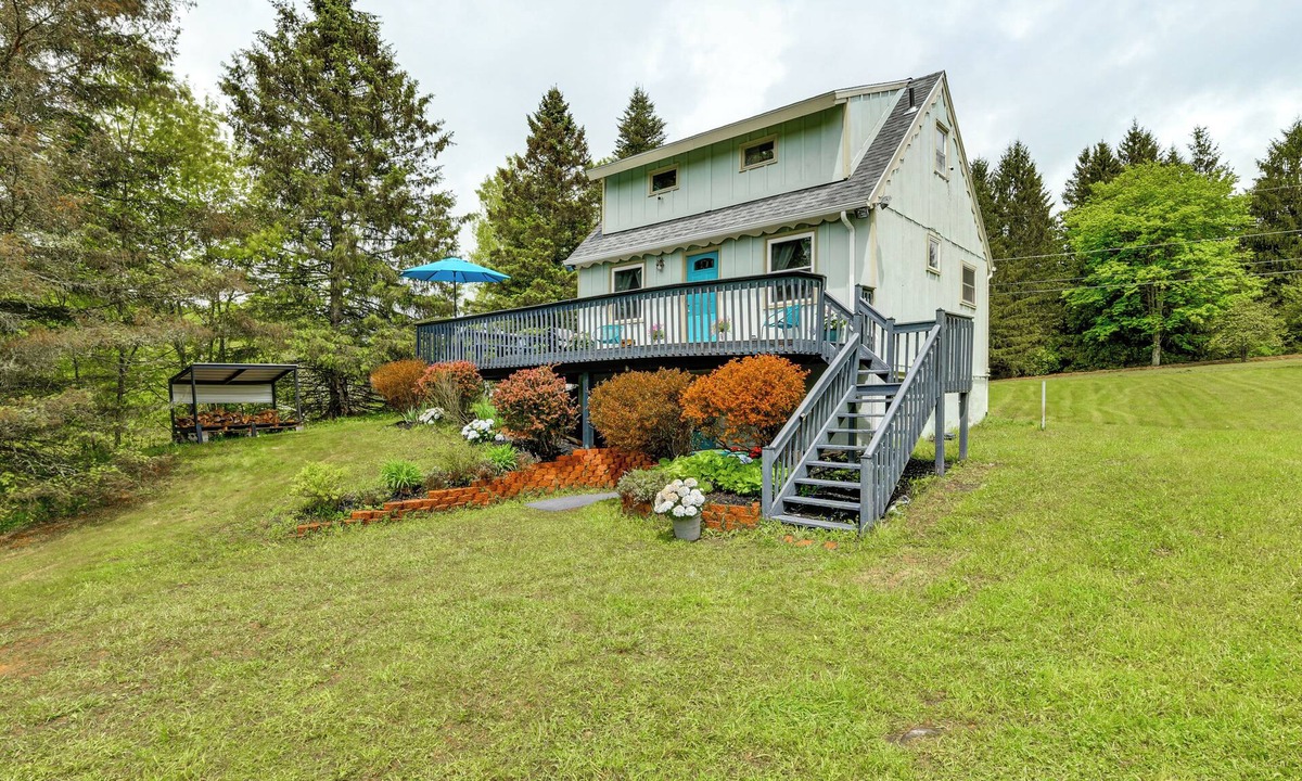Denver Cabin | Catskills Mountain Casita: Ski, Hike, Fish & Golf!