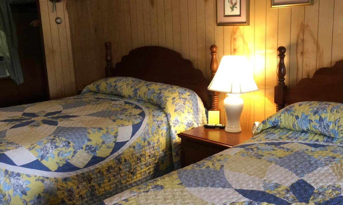 Windham Hotel | Cave Mountain Motel