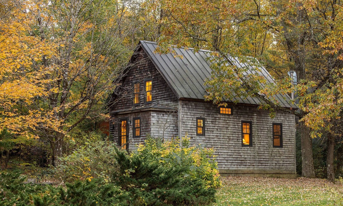 Charlotte House | Cedar Retreat Near Lake Champlain w Hot Tub, Fire Pit & EV charger
