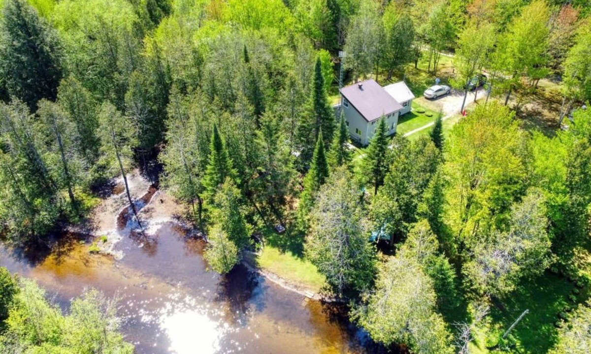 Namur Ski Chalet | Chalet Des Rosiers - SPA and river access - Near Omega, Mont-Tremblant