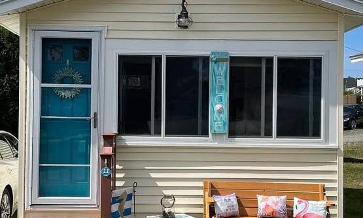 York Beach Cottage | Charming 1-bedroom cottage in York perfect for a relaxing getaway.