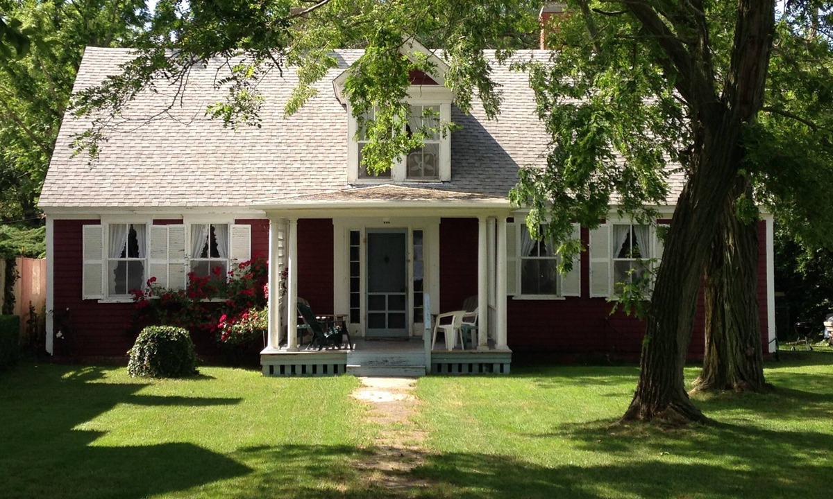 Commercial Street House | Charming 1800's home with large rooms, steps from beach HUGE yard and parking