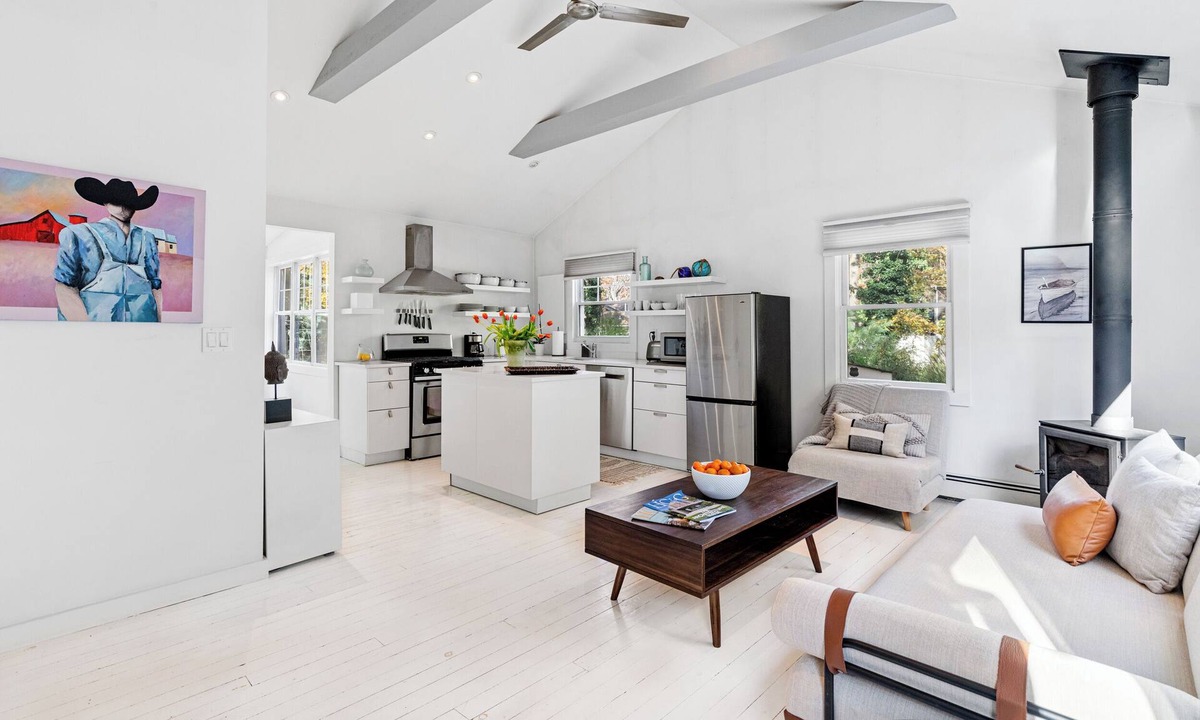 Noyack Cottage | Charming 2-bedroom cottage in Sag Harbor with AC, WiFi