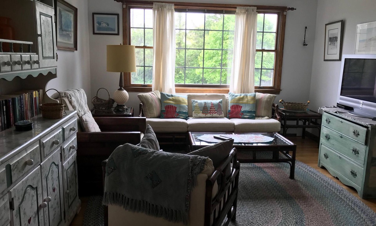 North Truro House | Charming 2 bedroom rental Pond Village area available June 8-17