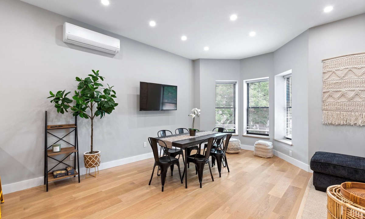 Crown Heights House | Charming 3-bedroom house with WiFi and AC in delightful Brooklyn