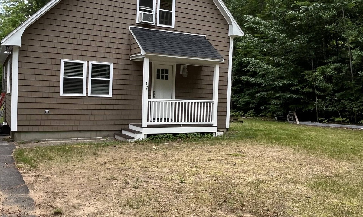 Center Ossipee House | Charming 3-bedroom house in delightful Ossipee with AC, WiFi