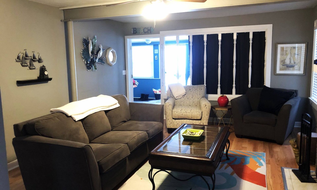 Chippewa Lake Cottage | Charming 4-bedroom cottage with WiFi and AC in Chippewa Lake