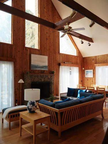 Napeague House | Charming Amagansett Retreat Near Ocean Beaches