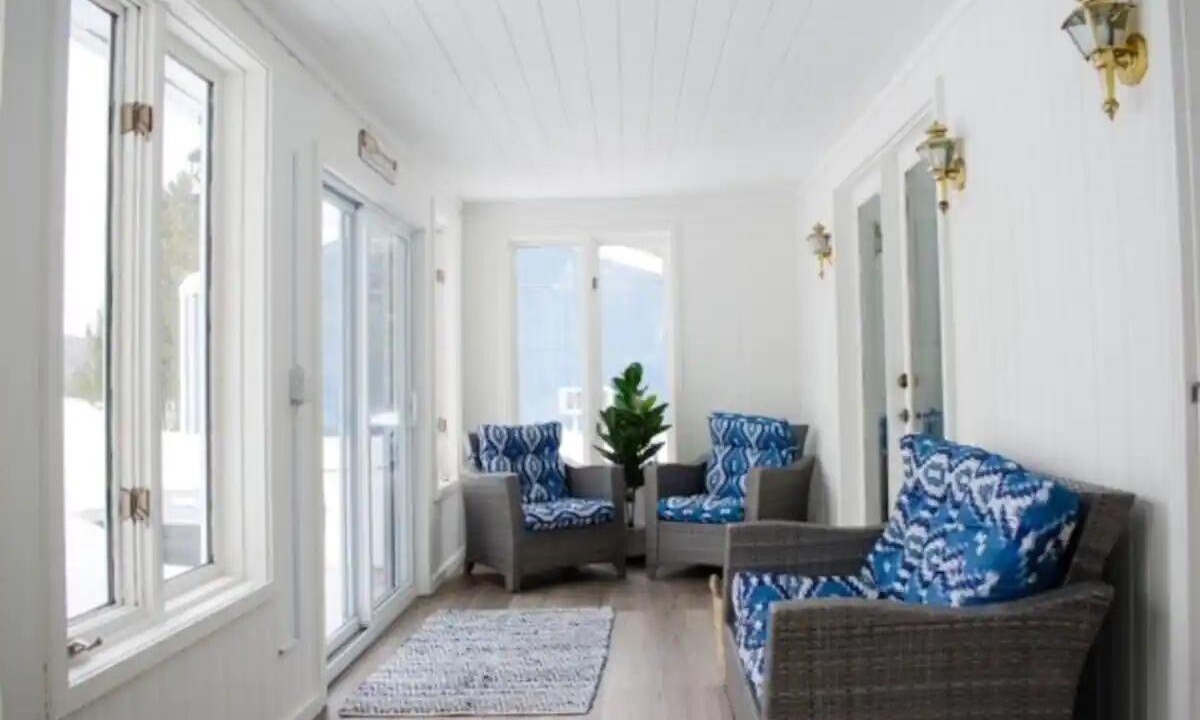 Irondale Cottage | Charming and spacious, 4 bed, 2 bath, lakefront cottage