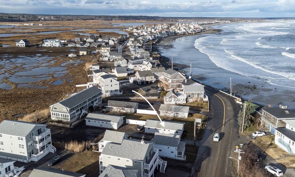 Wells Beach Cottage | Charming Beach cottage across from the beach in fabulous Wells.