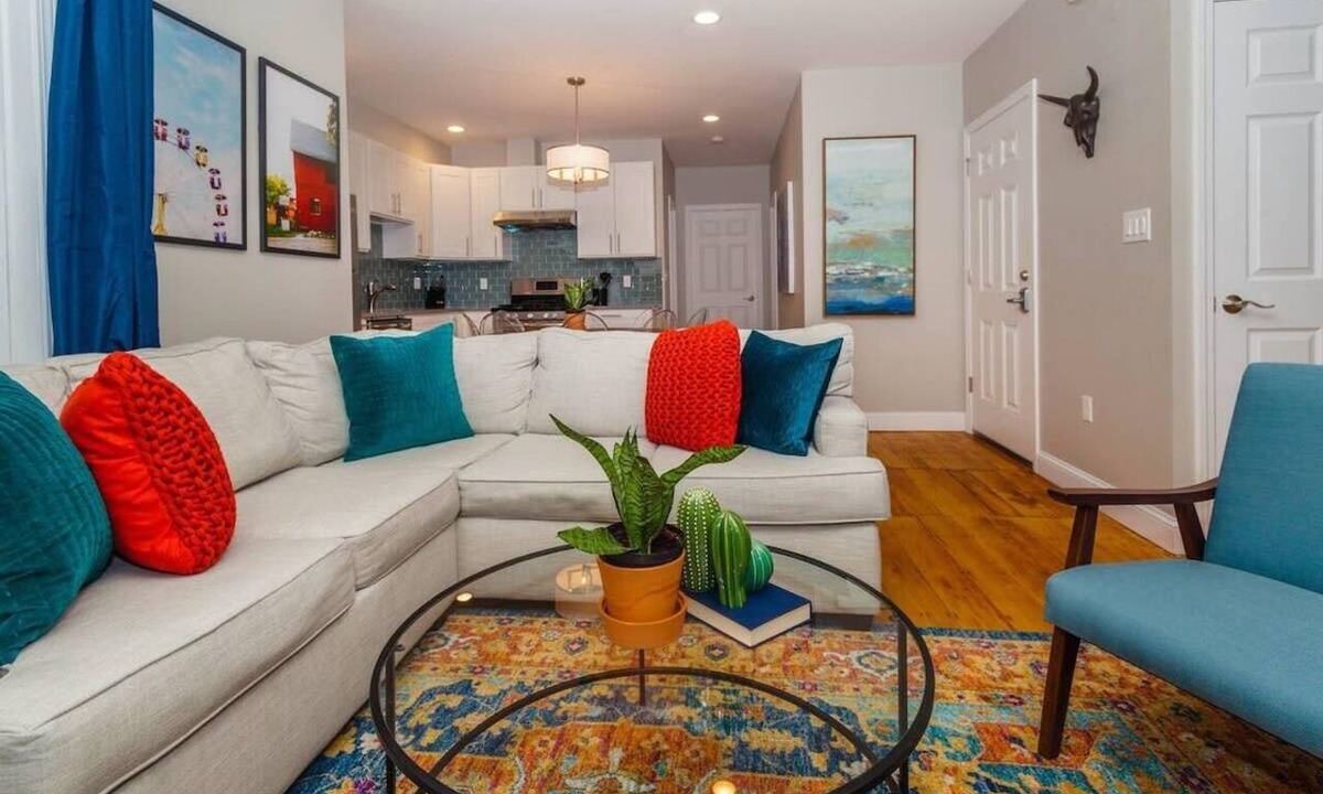 Dorchester Condo | Charming Boston Home | Near T