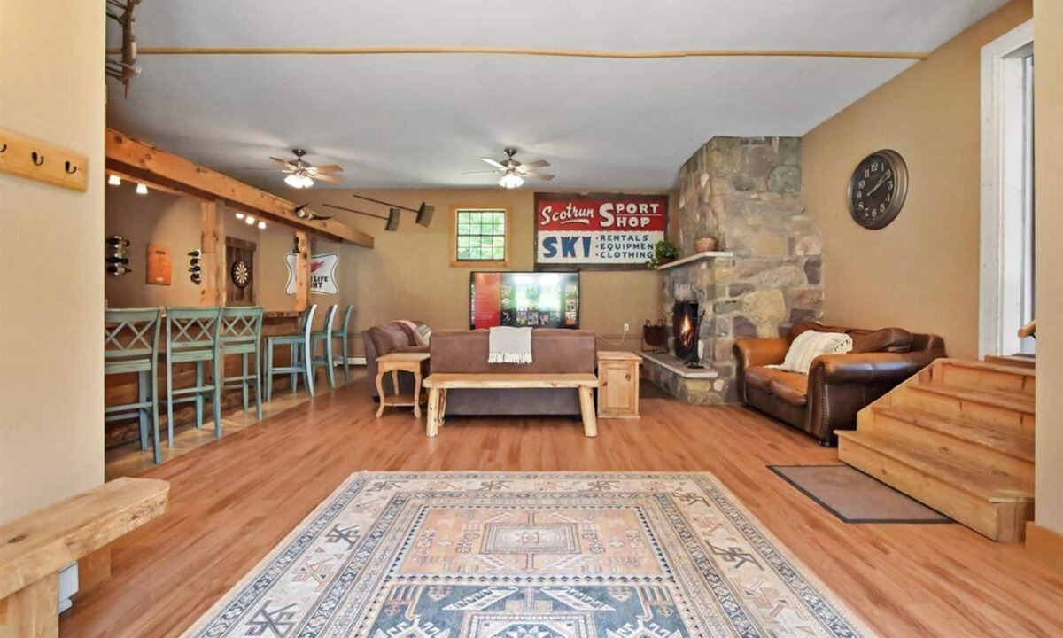 Tannersville House | Charming Colonial w/Stream Access Pet Friendly