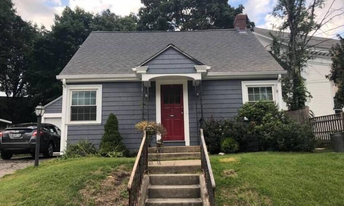 Edgewood House | Charming Cottage in Pawtuxet Village