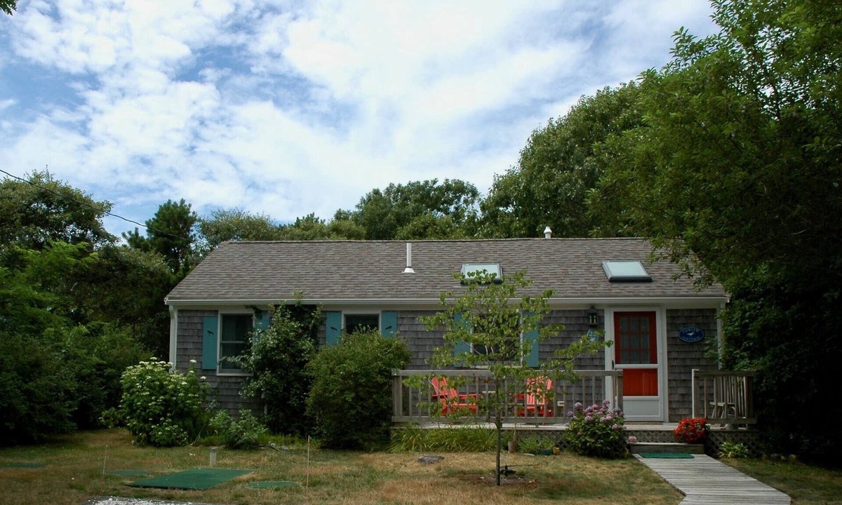 North Eastham Cottage | Charming Cottage - Just 1 Block or a 3-minute walk to Private Association Beach!