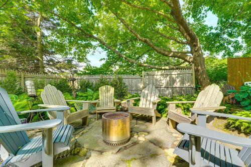 Boothbay Harbor House | Charming Cottage w/Patio, Walk to Boothbay Harbor