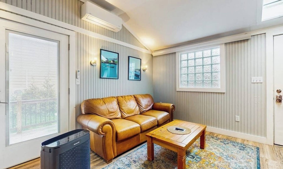 Kennebunk Cottage | Charming, Dog-Friendly Cottage w/Shared Pool - Walk to the Ocean