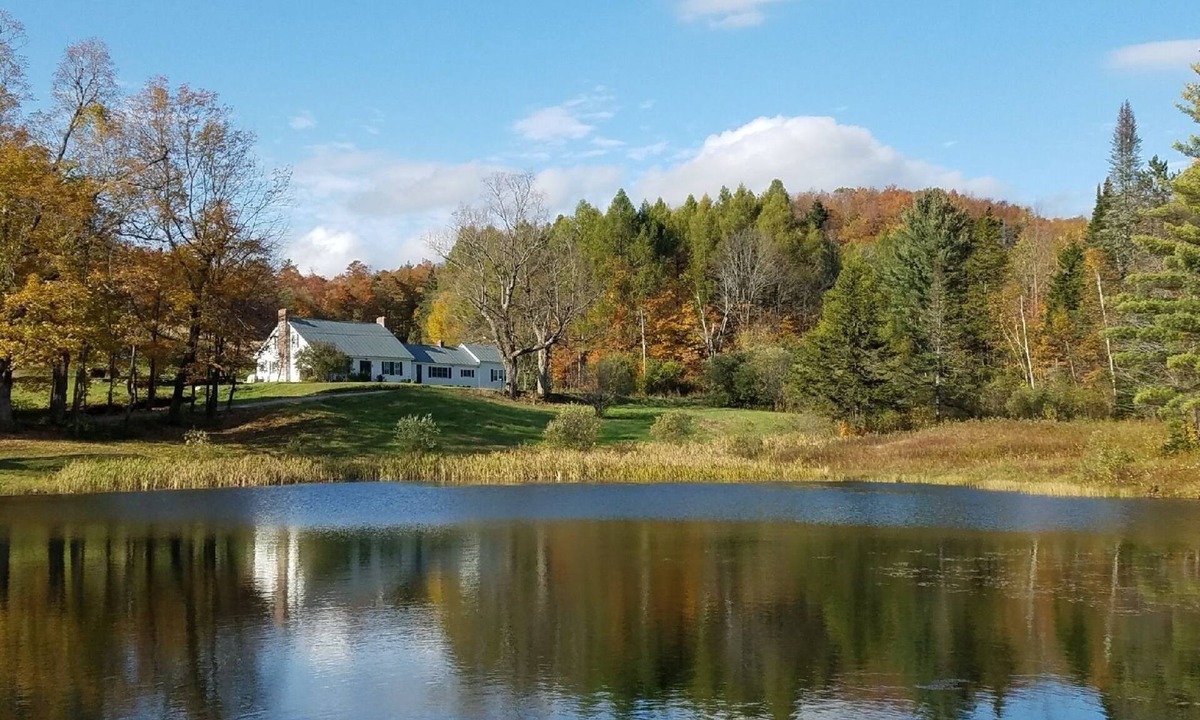Strafford House | Charming Farm house, Sleeps 11.
