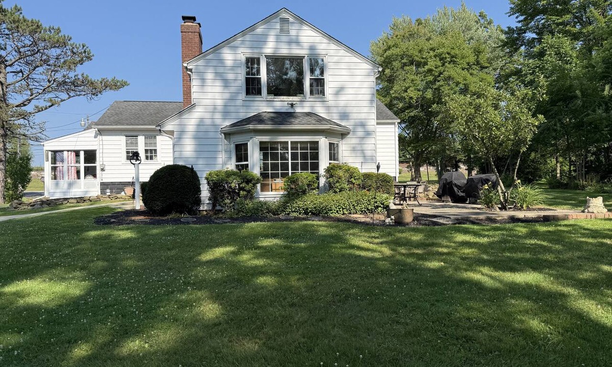 Boston Heights Other | Charming Hudson Farmhouse on 12 Acres - 2 Miles from Cuyahoga Valley Nat’l Park