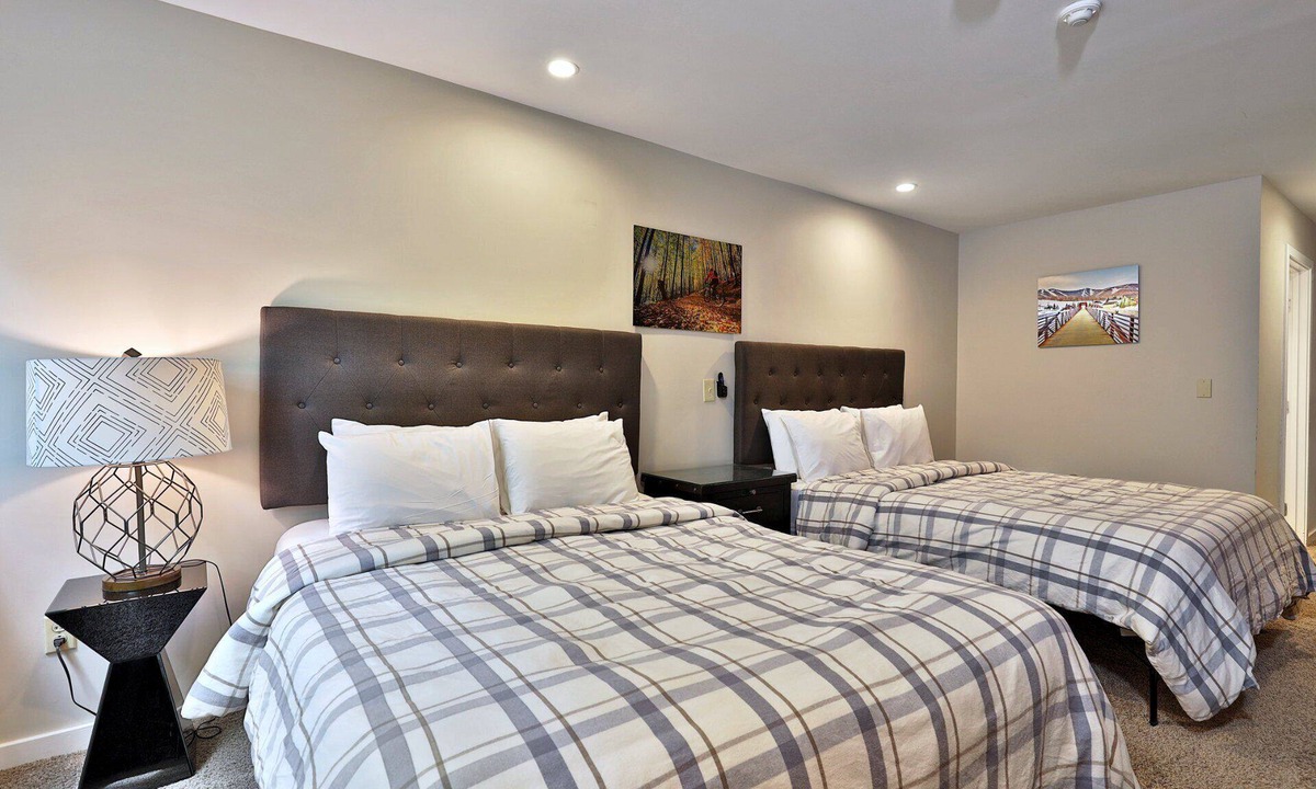 Killington Apartment | Charming Killington Studio w/Pool. Bus Route. Ski Rental Deals! - Killington Center Suites 131