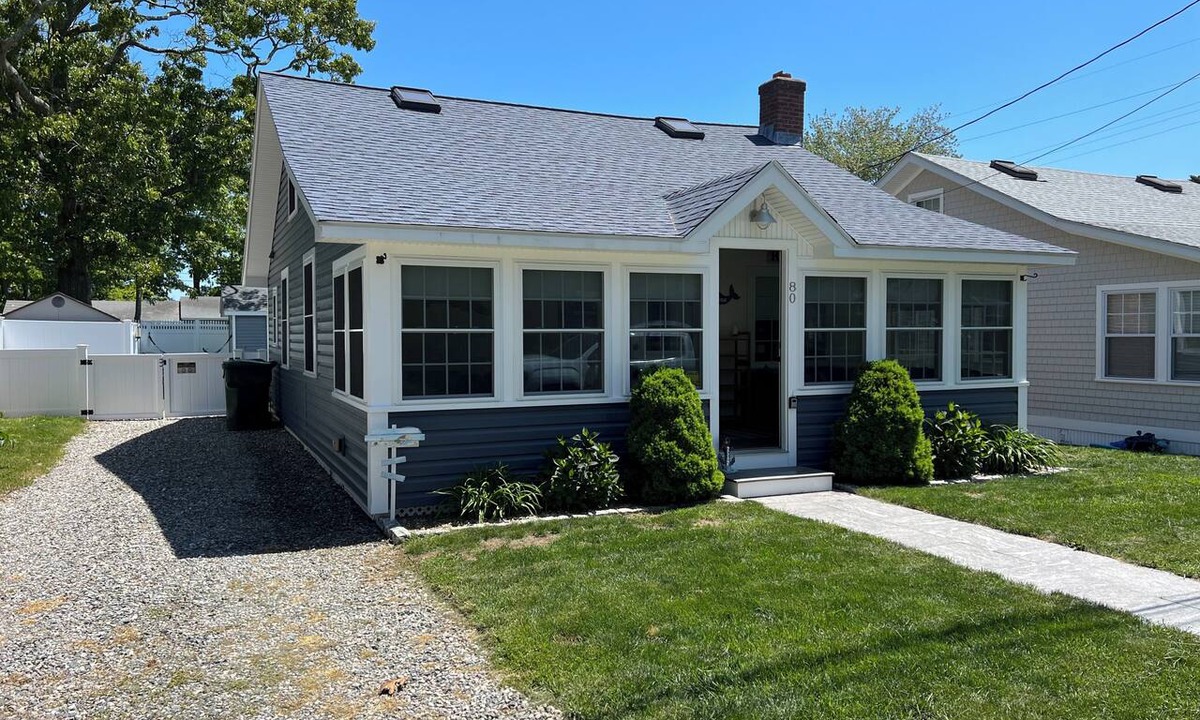 Old Lyme Cottage | Charming Old Lyme Beach Cottage - Walk to Private Beach-shops-tennis courts-more