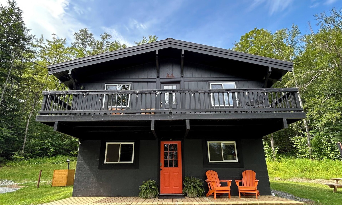 Ludlow Ski Chalet | Charming pet-friendly retreat in the Vermont woods