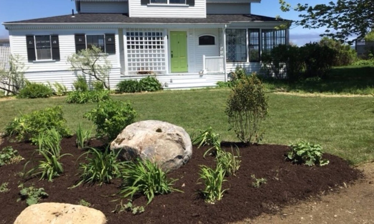 Islesboro Cottage | Charming, Private cottage on the ocean floor