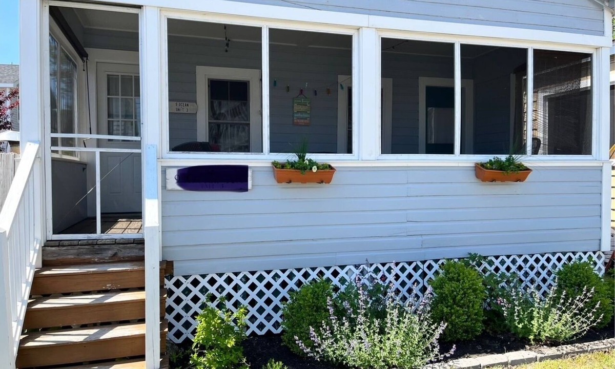 Ocean Park Cottage | Charming, renovated 2-bedroom cottage in Old Orchard 100 yds to the beach