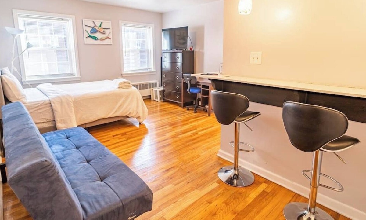 Forest Hill Condo | Cherry Blossom Festival, perfect location!