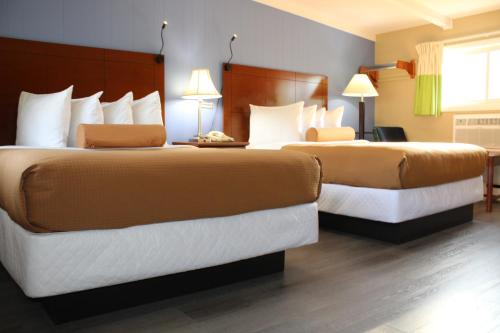 Claremont Hotel | Claremont Motor Lodge