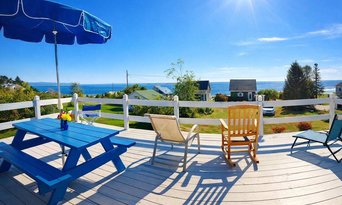 Mid-Coast and Islands Cottage | Classic Maine Cottage with astonishing views located within walking distance to Cedar Beach!