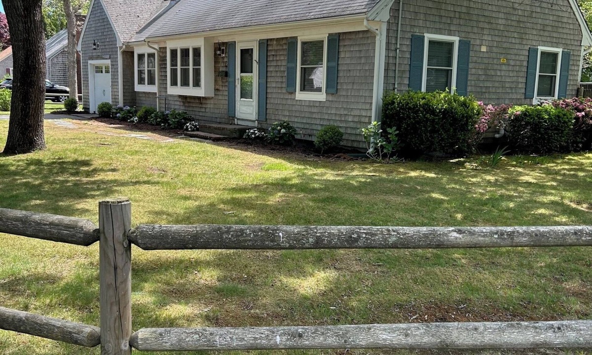 Falmouth Heights House | Close to BEACH! Falmouth/Falmouth Heights 4Bdr-2Ba. 2025 Renovation Large Deck