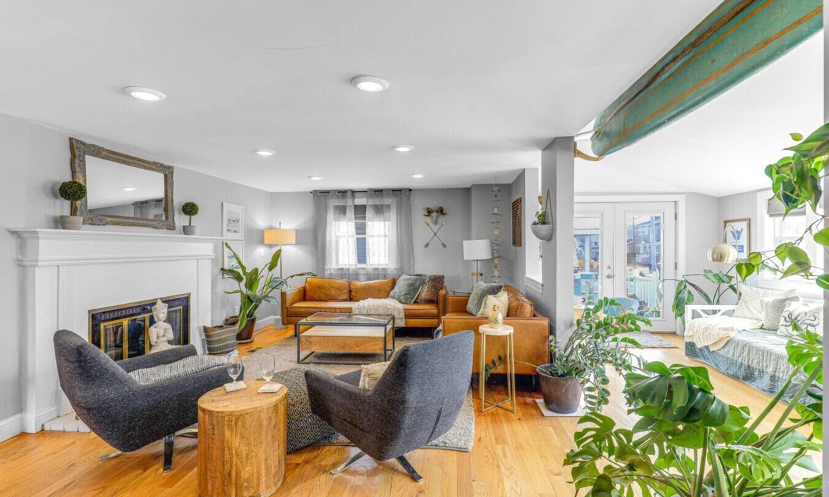 Newburyport House | Cloud Break: Private Neighborhood Beach, Great Outdoor Space, Serene Vibe