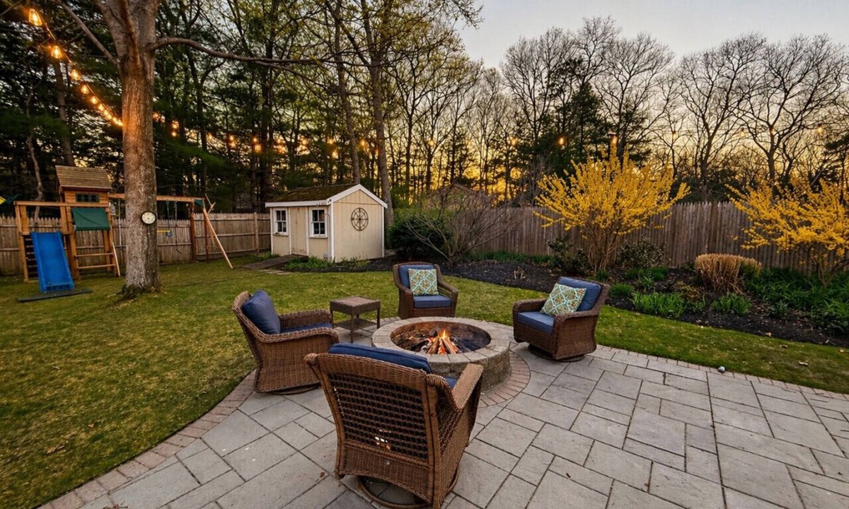 East Falmouth House | Coastal Falmouth Retreat Walk to Beach + Big Yard!