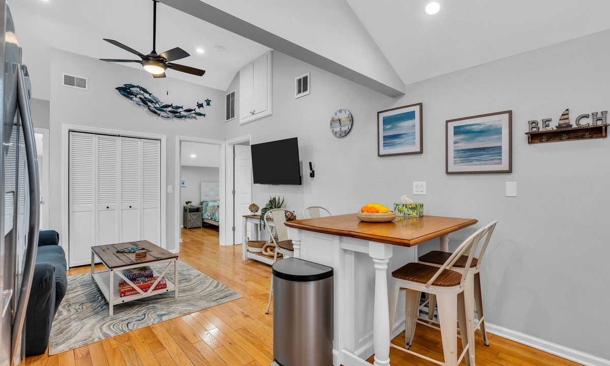 Seaside Heights Cottage | Coffee | BBQ Grill | Fire Pit | High Speed WiFi