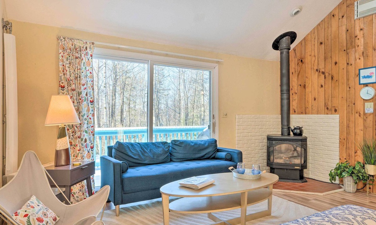 Campton House | Colorful Campton Home w/ Community Amenities!