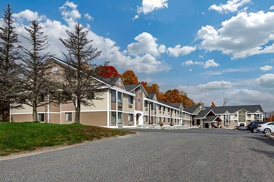 Montpelier Hotel | Comfort Inn & Suites at Maplewood