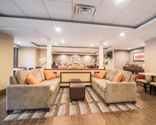 Brattleboro Hotel | Comfort Inn & Suites Brattleboro I-91