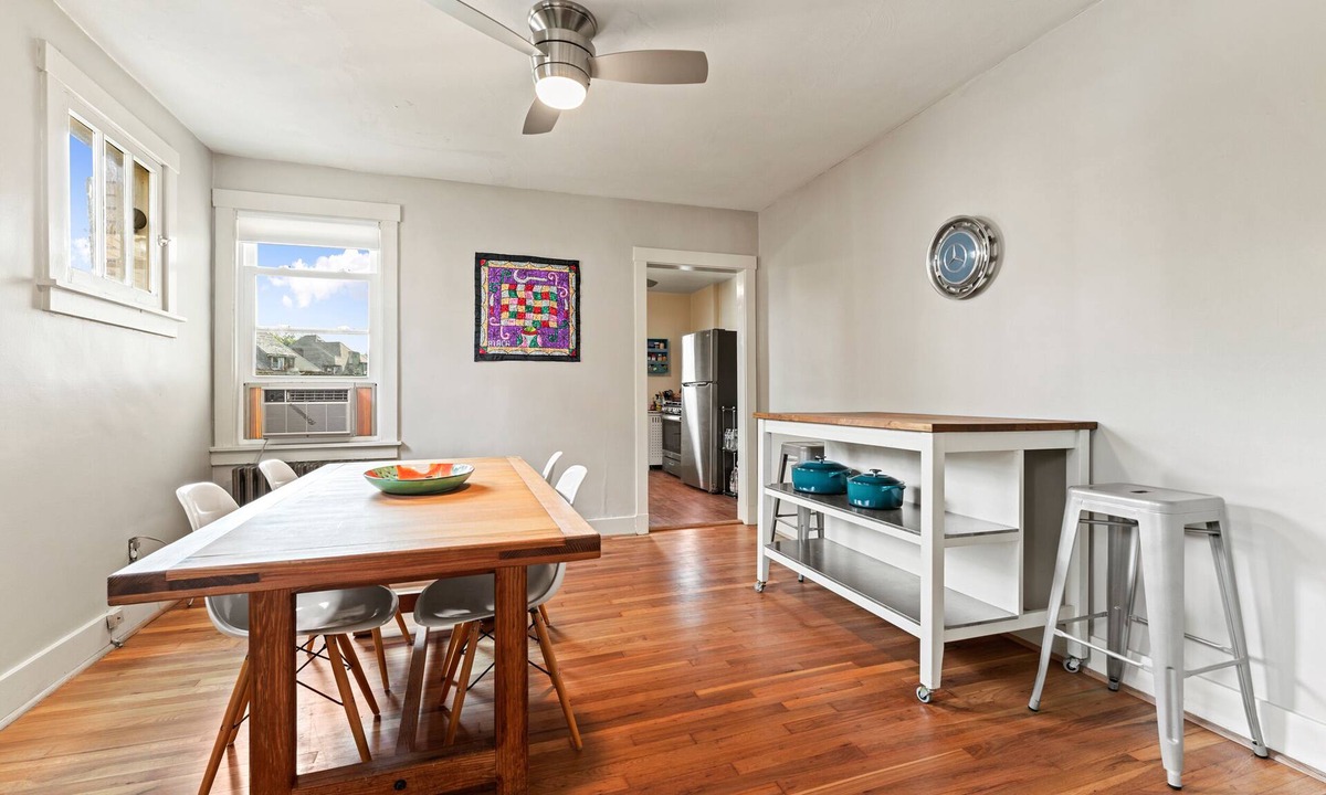 East Liberty House | Comfortable home with an artful flair close to PNC, museums and restaurants.