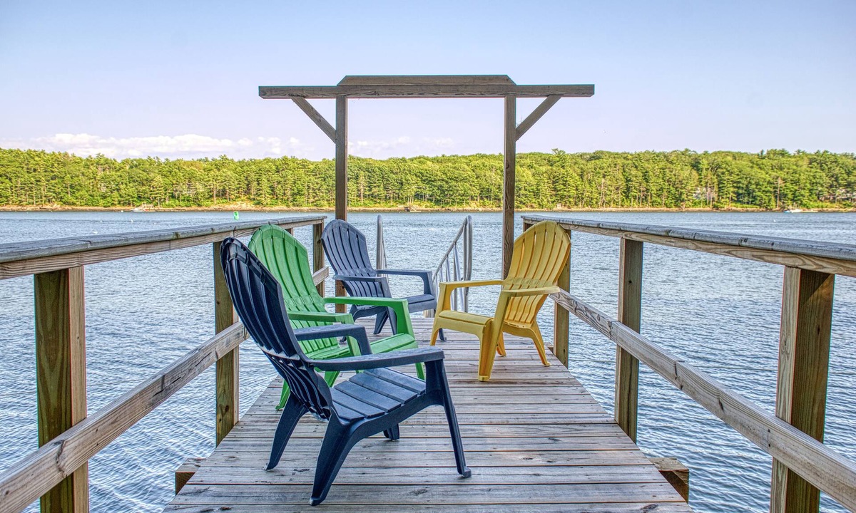 Wiscasset House | Comfortable, quiet, riverfront home