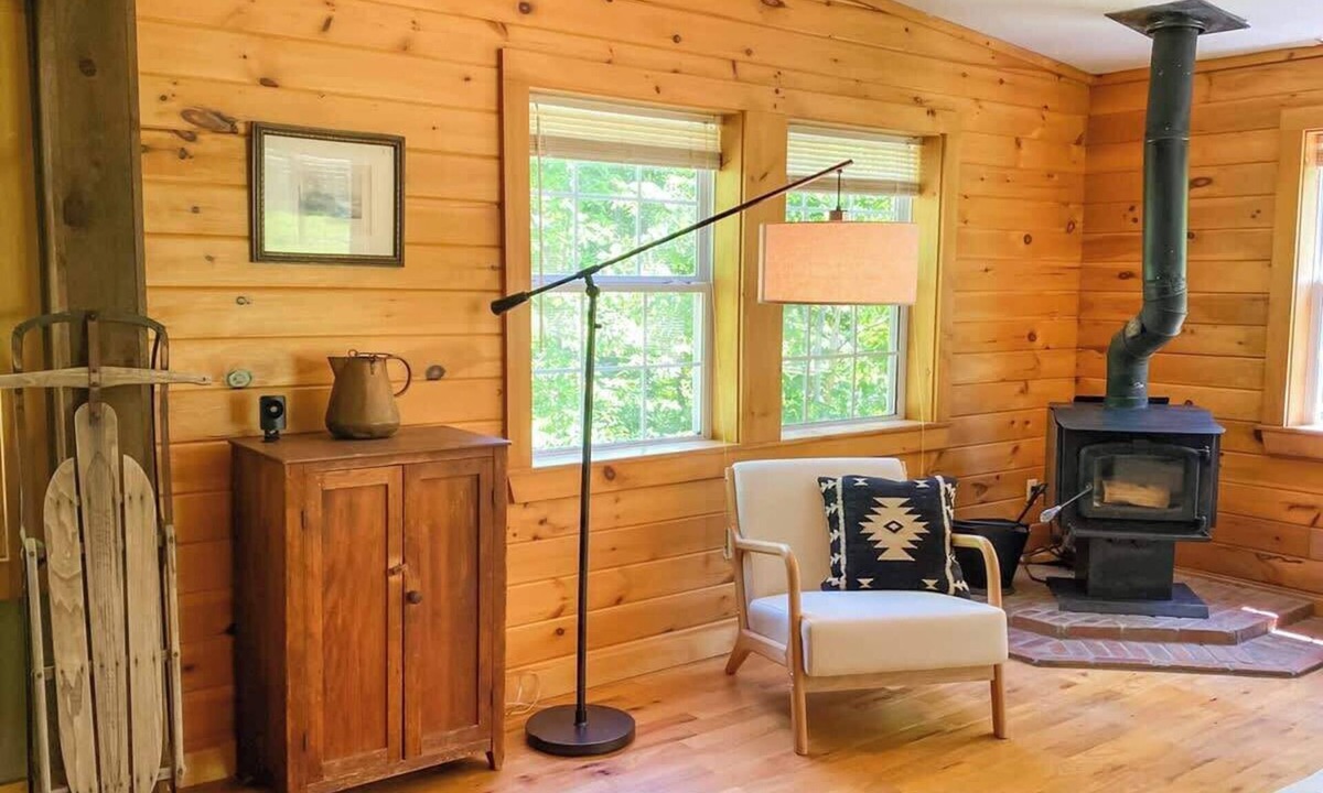Hartland Four Corners Cabin | Copper Hill House - VT getaway near Ludlow & Okemo